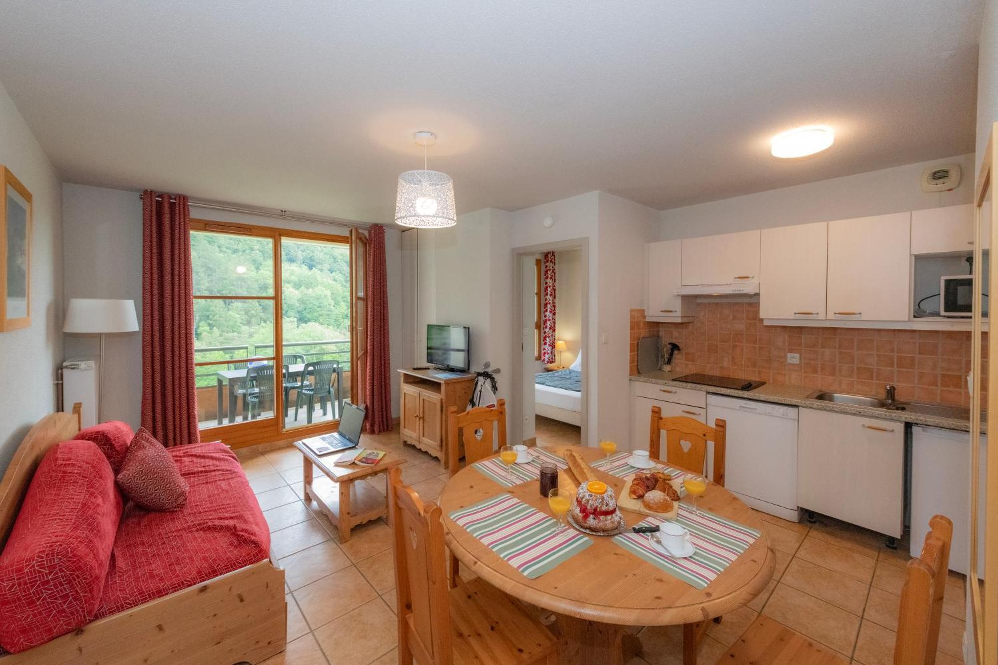 One-Bedroom Apartment