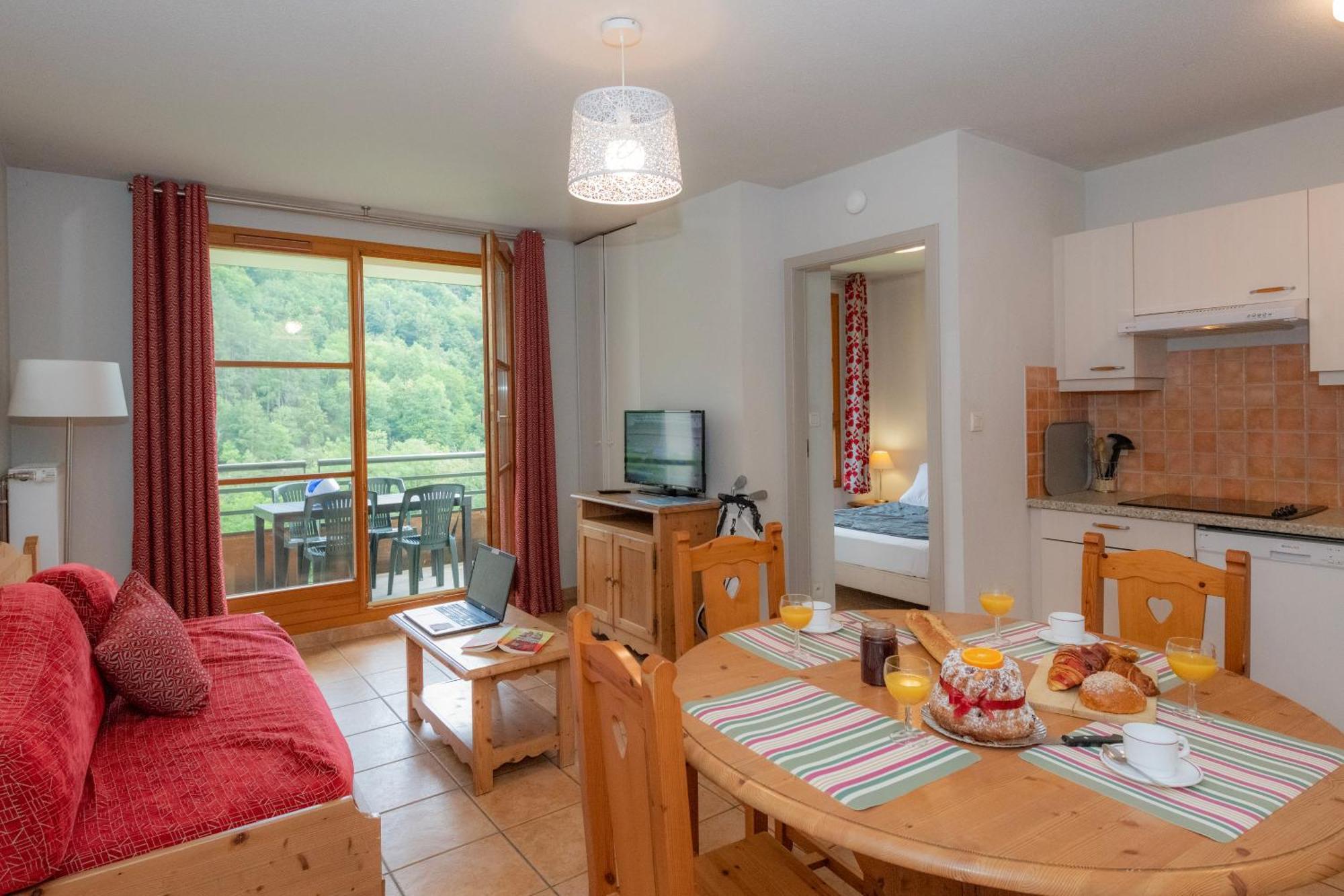 One-Bedroom Apartment